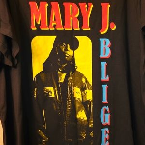 Torrid Plus Size 4 Tshirt NWT Vintage Mary J Blige